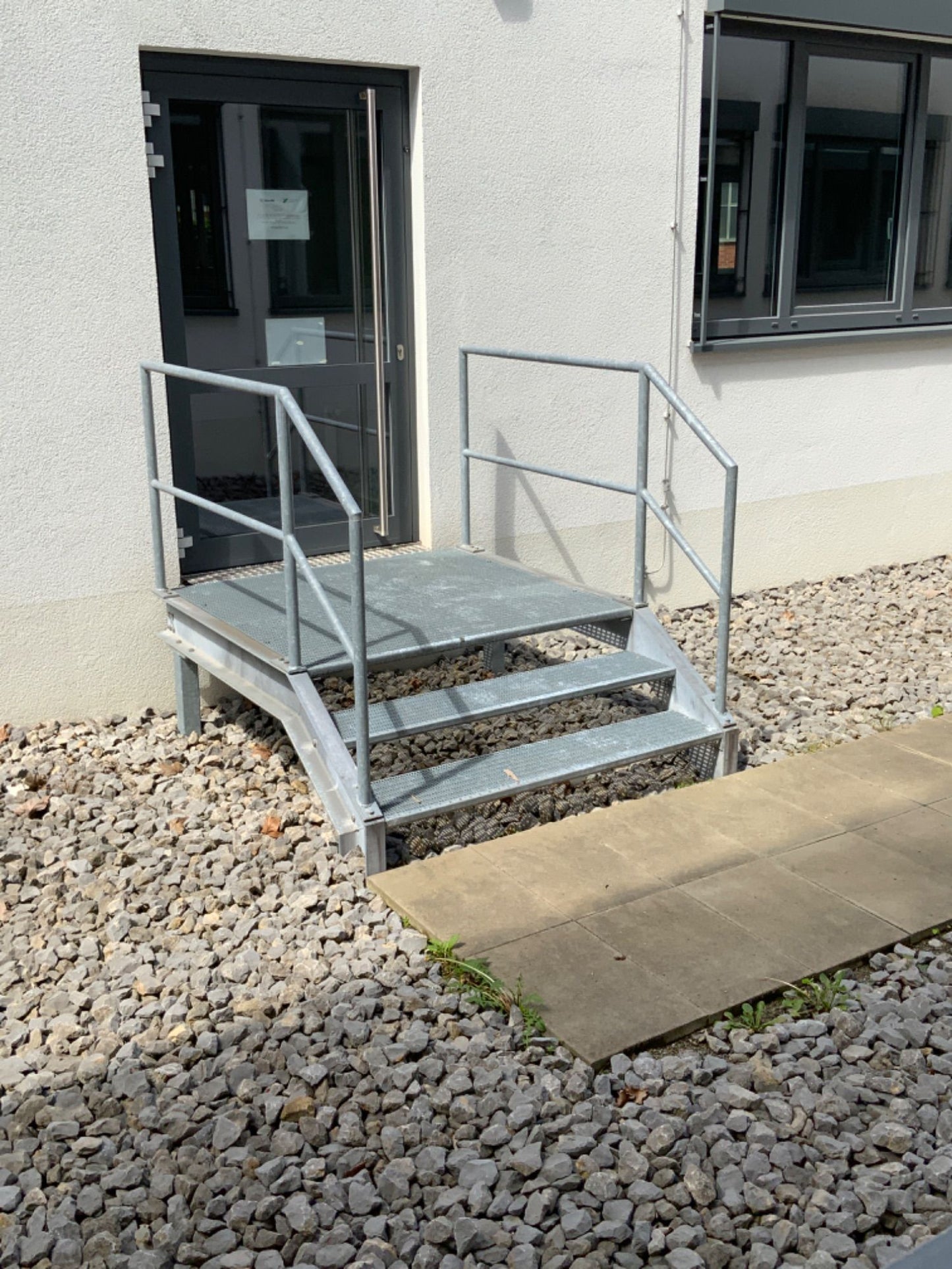 Gitterrosttreppe - außen