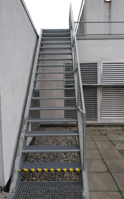 Gitterrosttreppe 1160x3655x4750