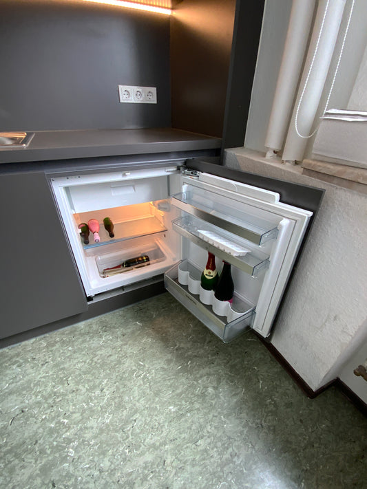 Kühlschrank  600x940x600mm