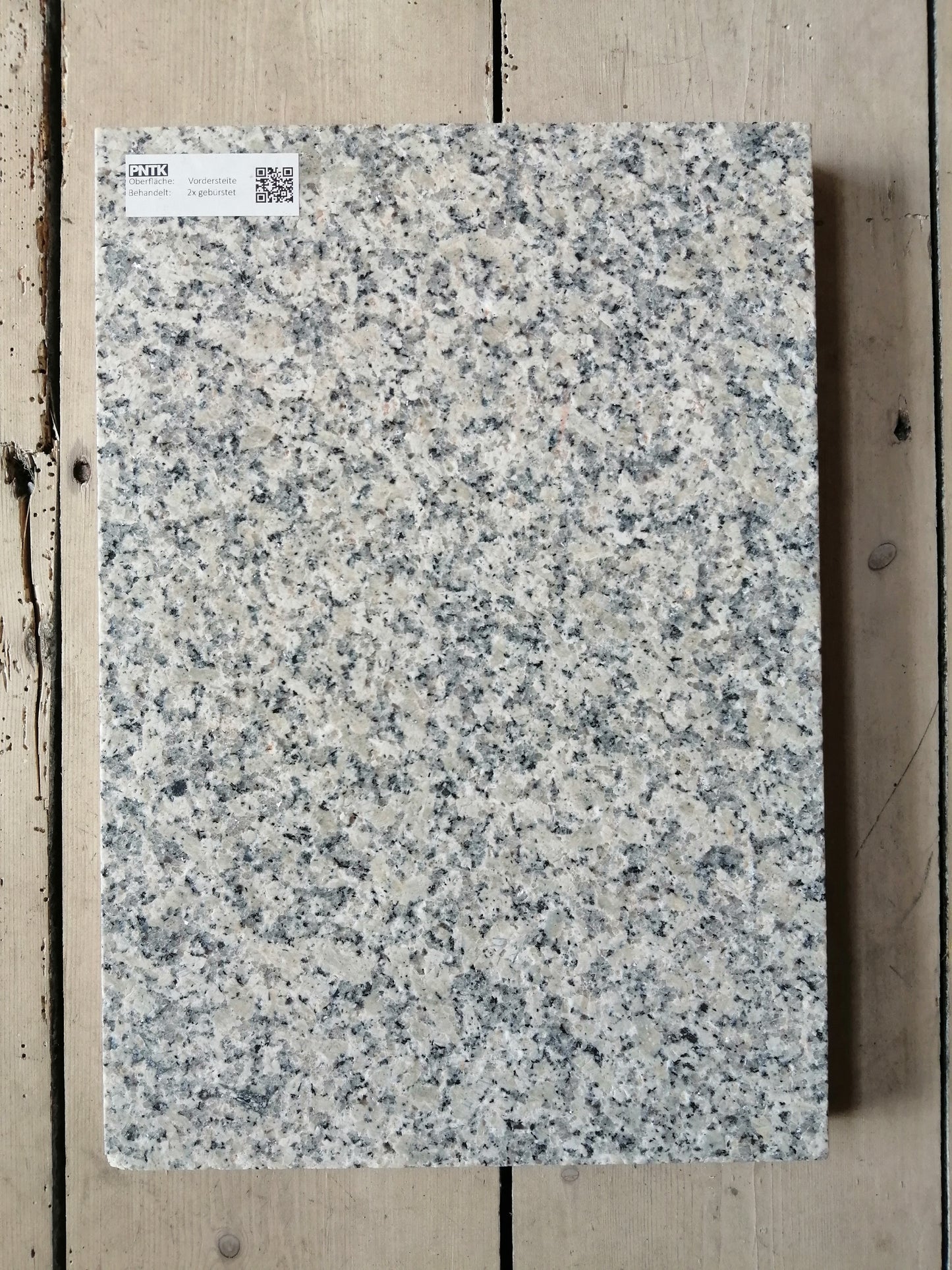 Granitstein Bianco Sardo Fassadenplatten 129 cm Länge