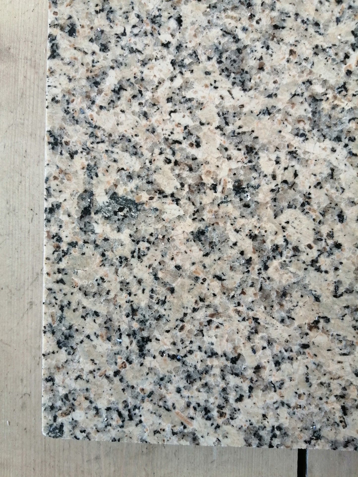 Granitstein Bianco Sardo Fassadenplatten 210 cm Länge