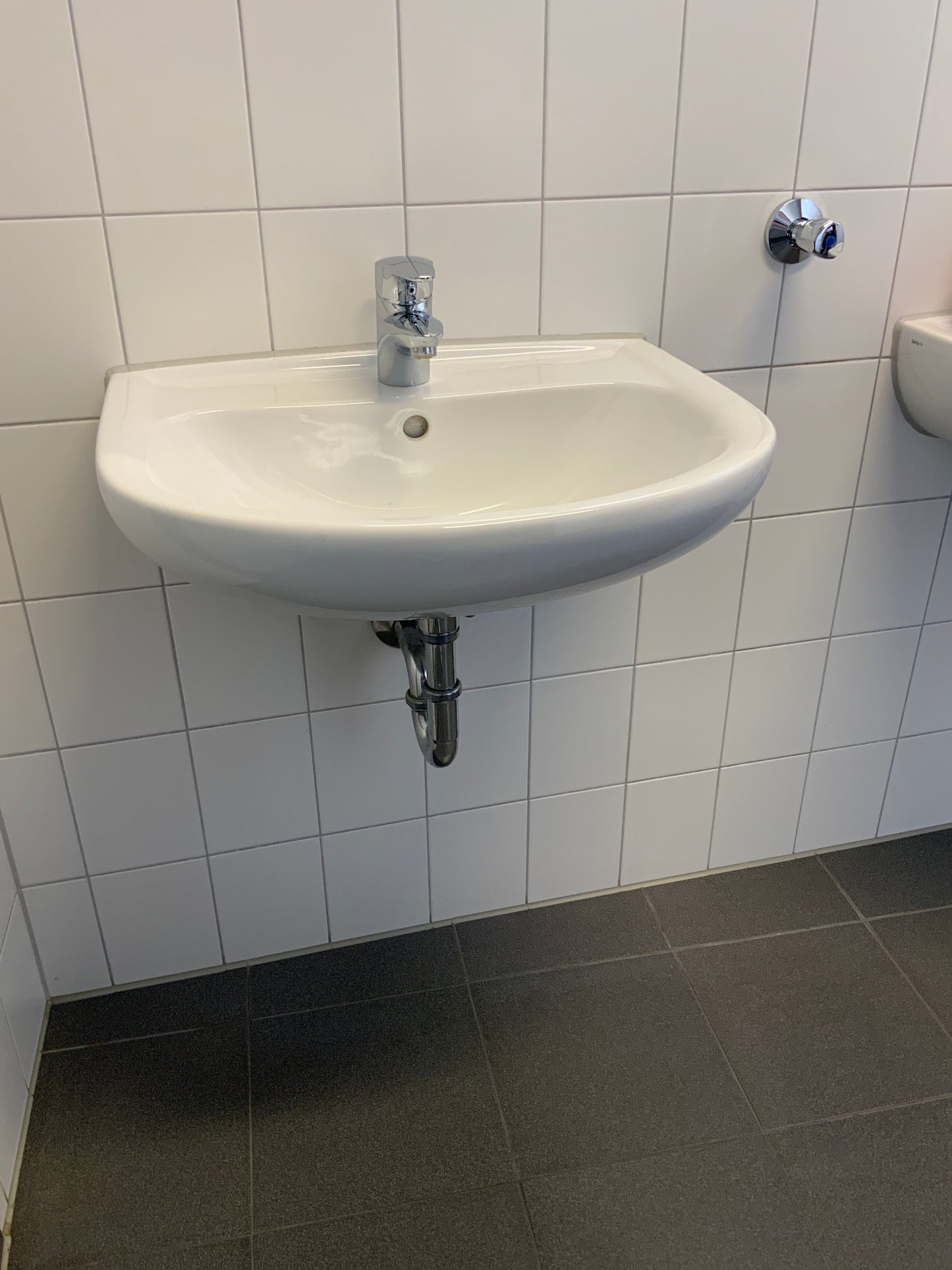 Waschbecken  600x160x480mm