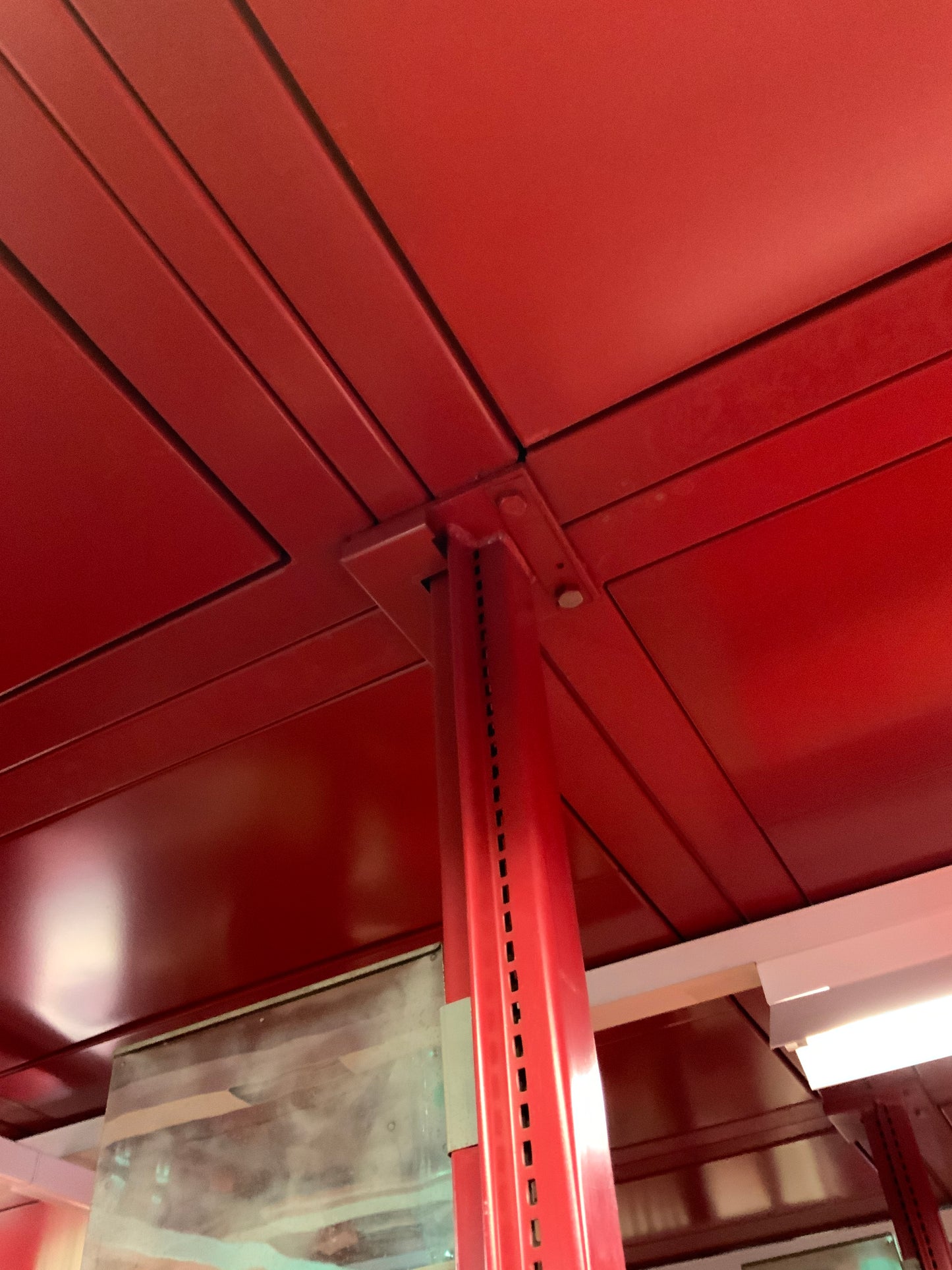 Rotes modulares Bibliotheksregal, Höhe: 2500 mm