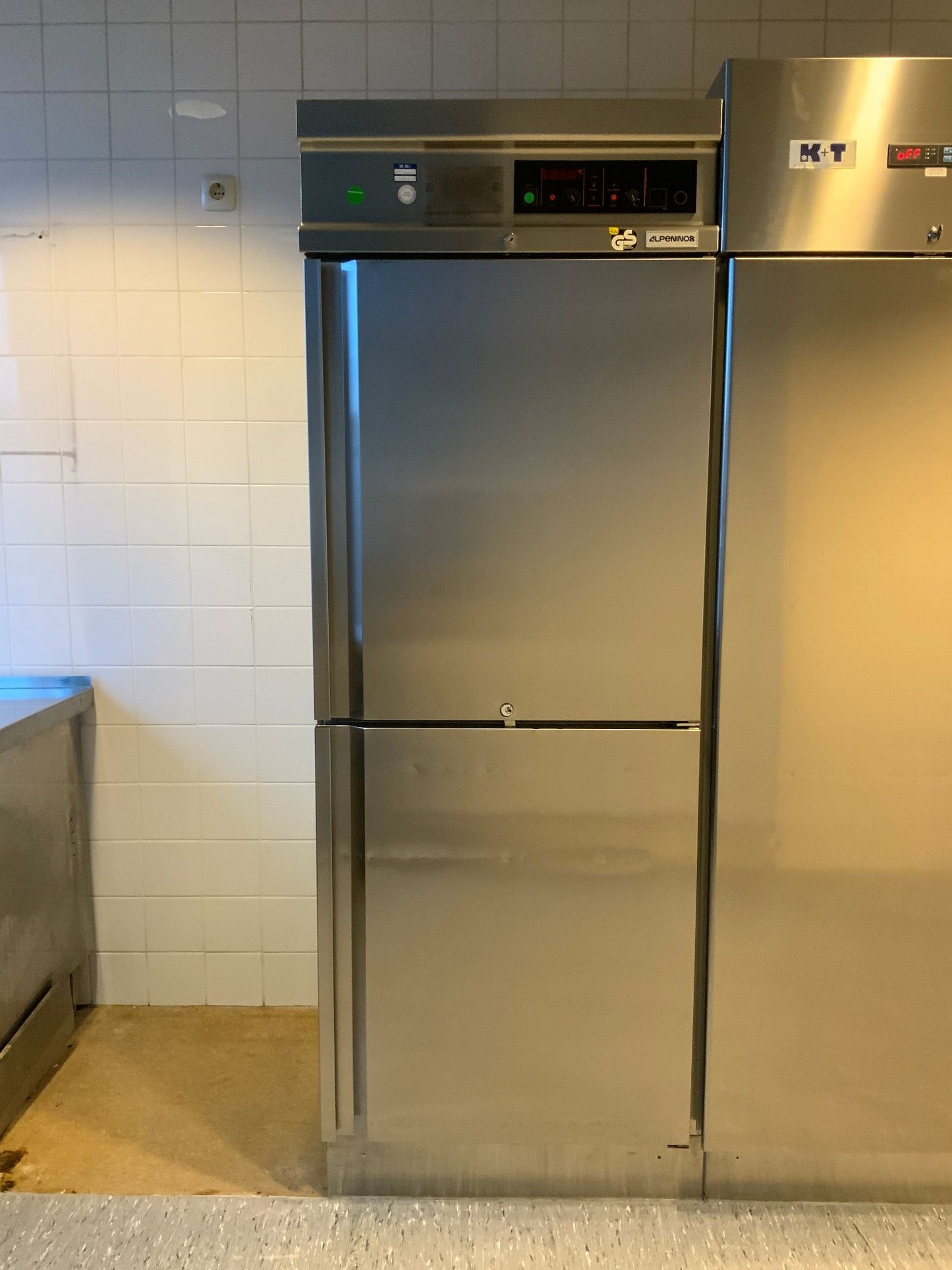 Tiefkühlschrank Alpeninox 700x2000x926