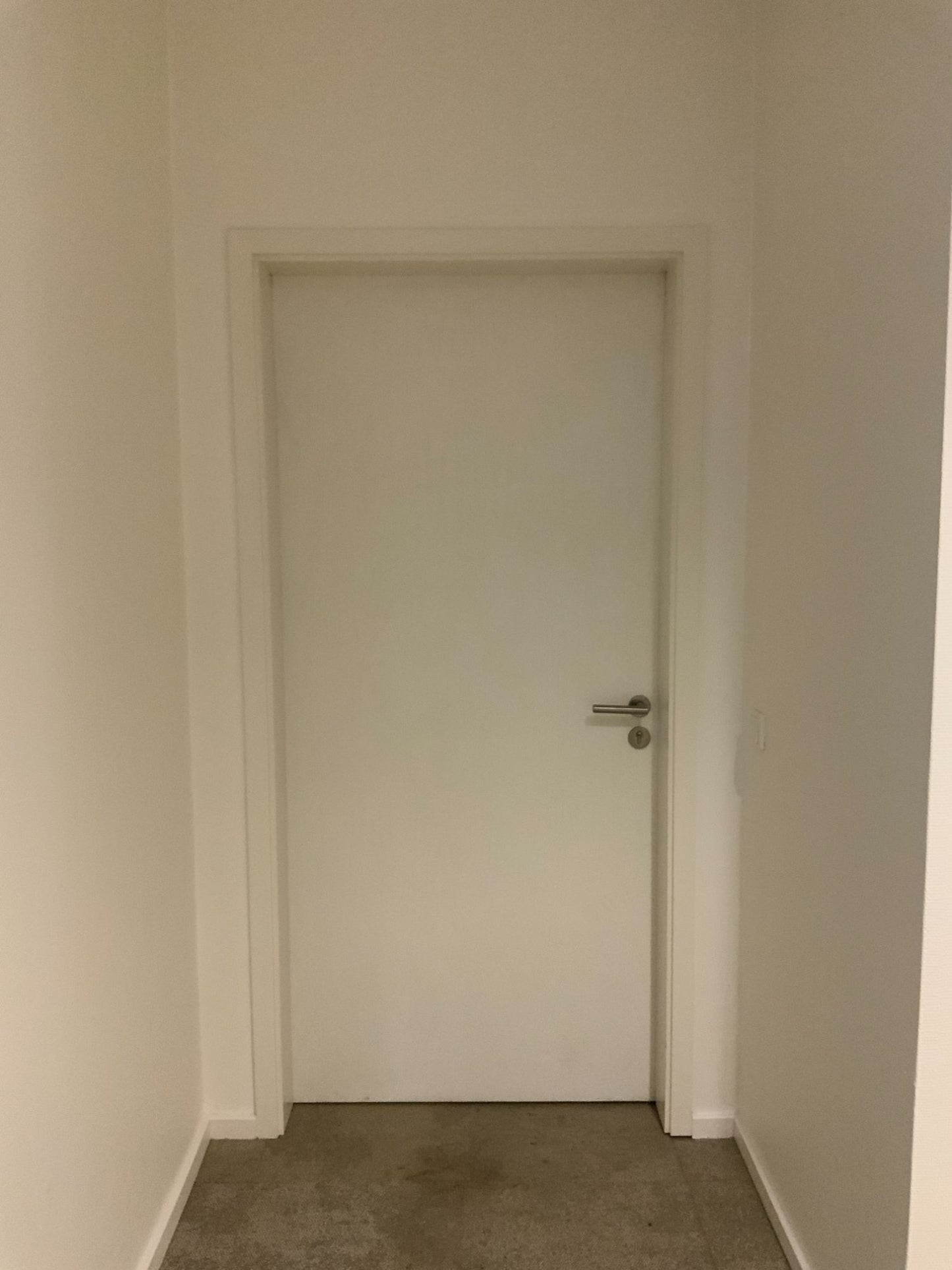 Tür - Weiß 1073x2165x170 DIN R