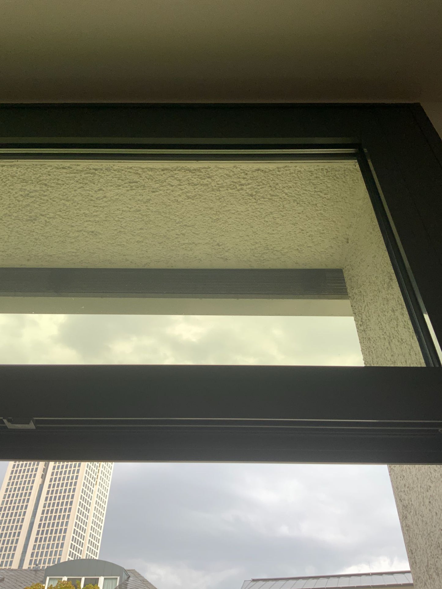 Fenster - außen 1550x1840x55 DIN R mit Aluminiumelement