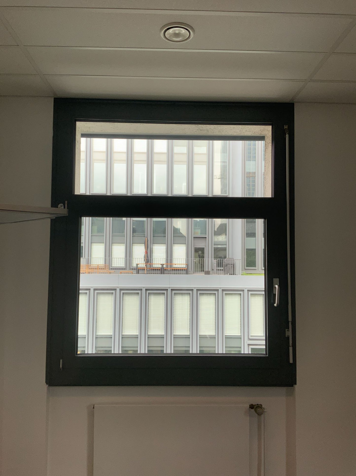 Fenster - außen 1550x1840x55 DIN L