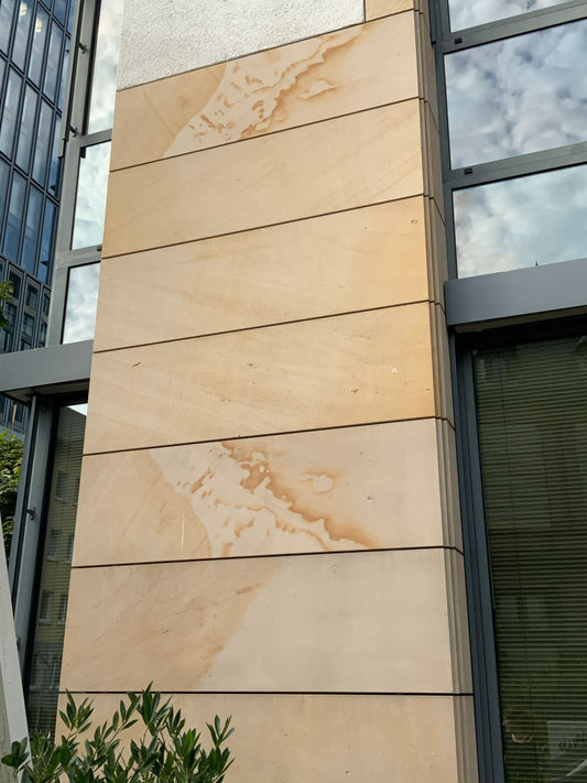 Vorgehängte Außenwandbekleidung - Natursteinplatten , einseitige Abkantung 1860x580x40