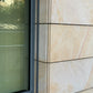 Vorgehängte Außenwandbekleidung - Natursteinplatten , beidseitige Abkantung 1860x580x40