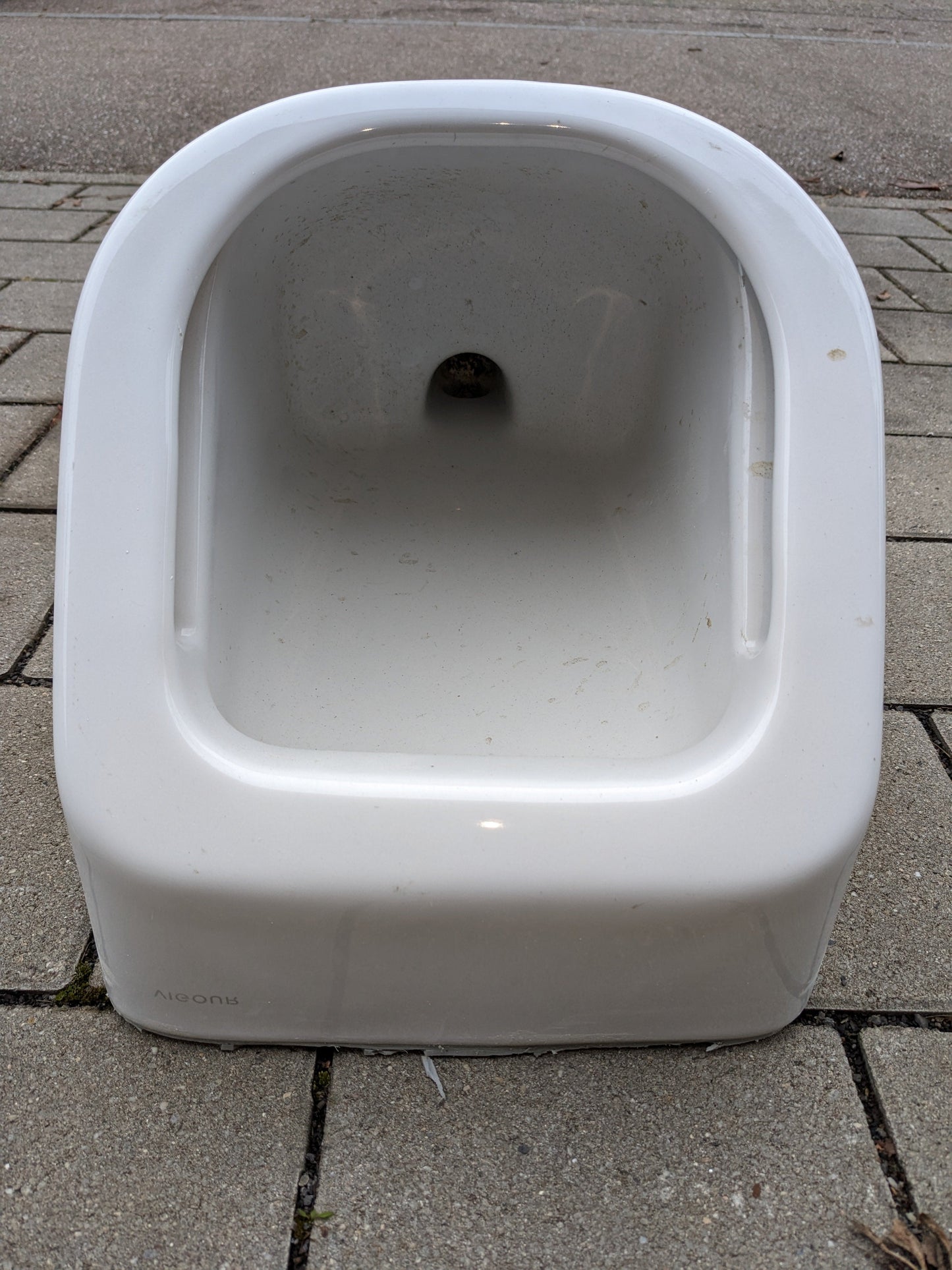 Urinal Vigour One (weiß) Fabrikneu (360 x 560 x 340 mm)