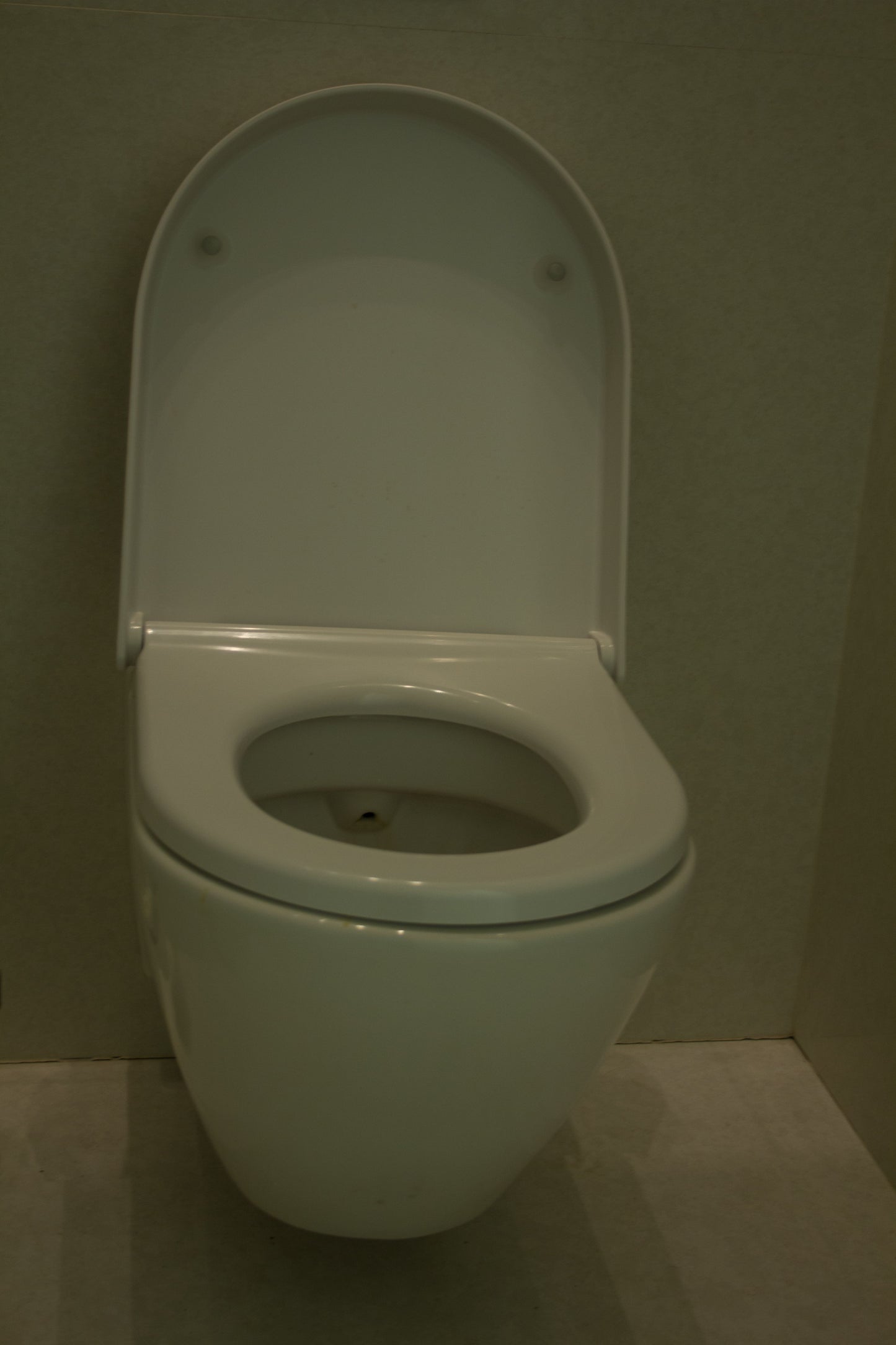 Toilette - Concular - Gebrauchte Baumaterialien kaufen