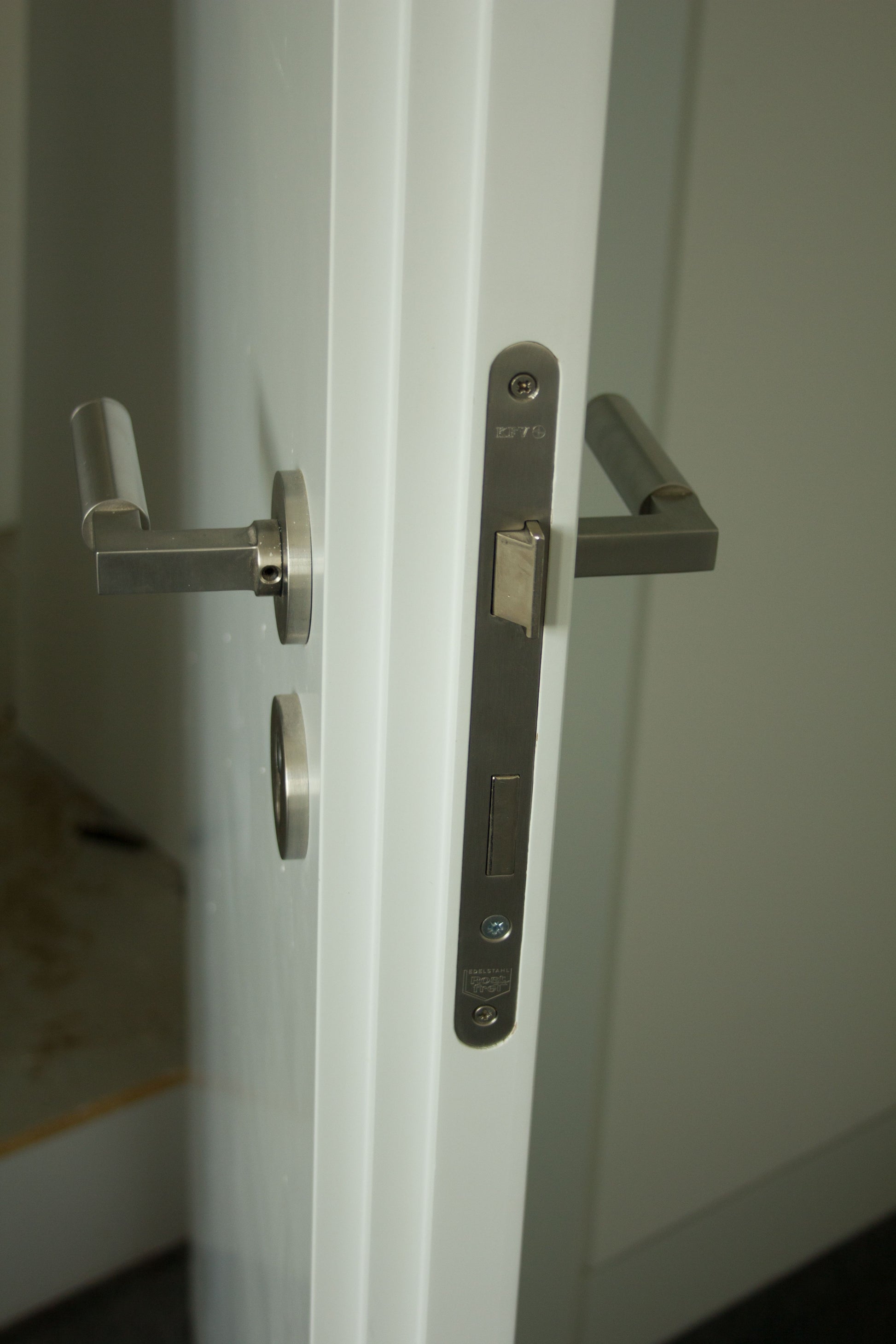 Tür mit Blockzarge DIN R - Concular - Gebrauchte Baumaterialien kaufen